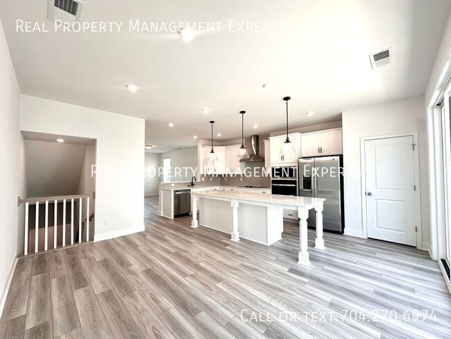Building Photo - 13013 Moon Rd