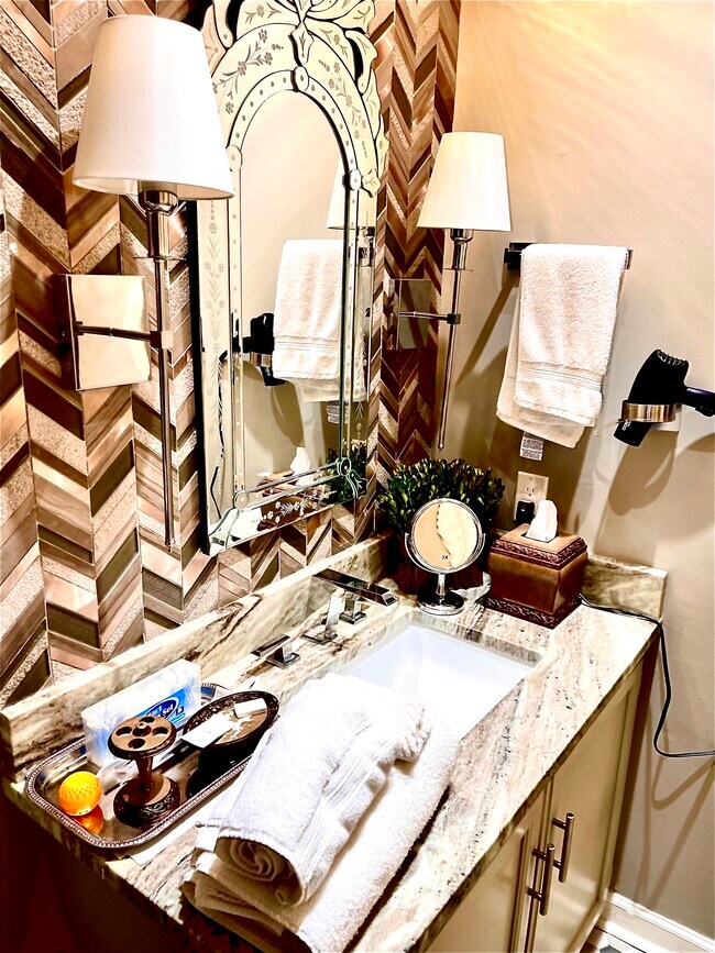 Building Photo - 124 Highridge Dr