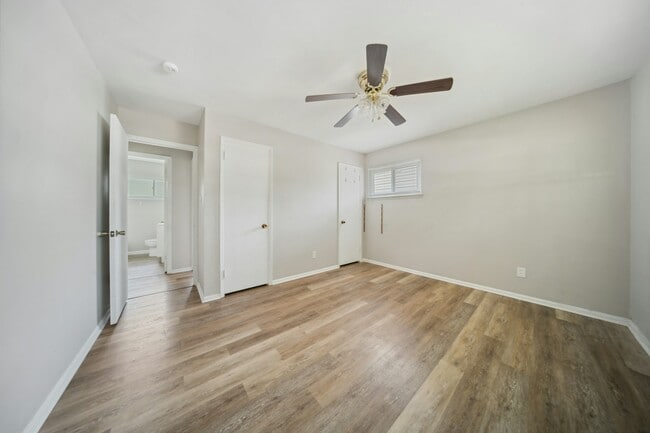 Building Photo - 9251 Newkirk Dr