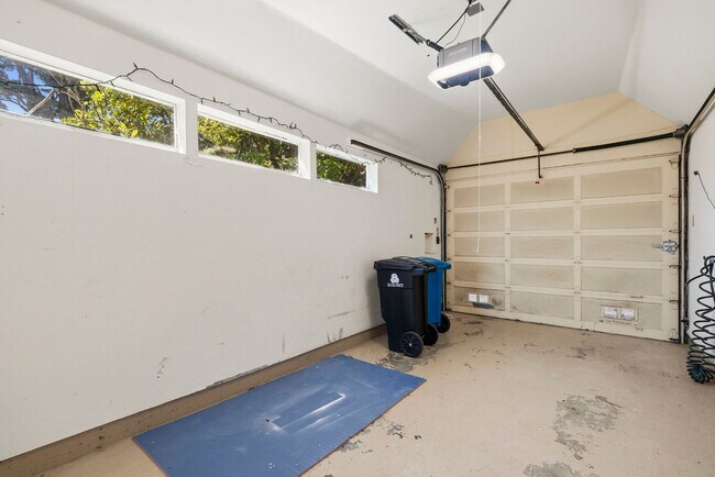 Building Photo - 45 Graystone Terrace