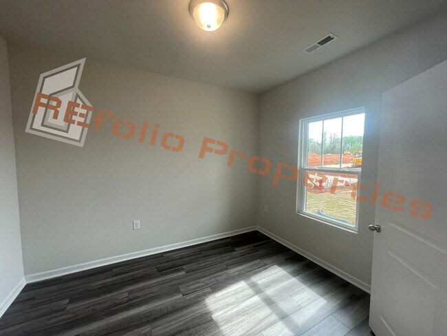 Building Photo - 7129 Stratified Ct