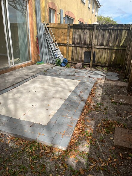 Building Photo - 2819 SE 15th Rd