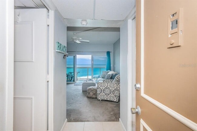 Building Photo - 880 Mandalay Ave