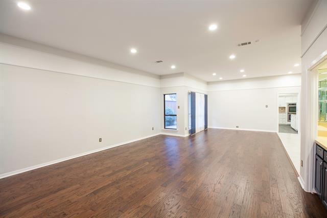 Building Photo - 16114 Shadybank Dr