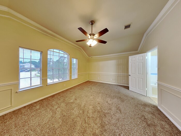 Building Photo - 25622 Oakridge Forest Ln