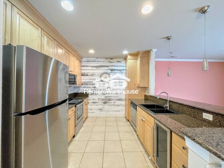 Building Photo - 1135 Arlynn Ln