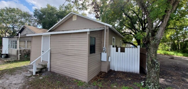 Primary Photo - Remodeled 2/1 in Lakeland- Move-In Ready!