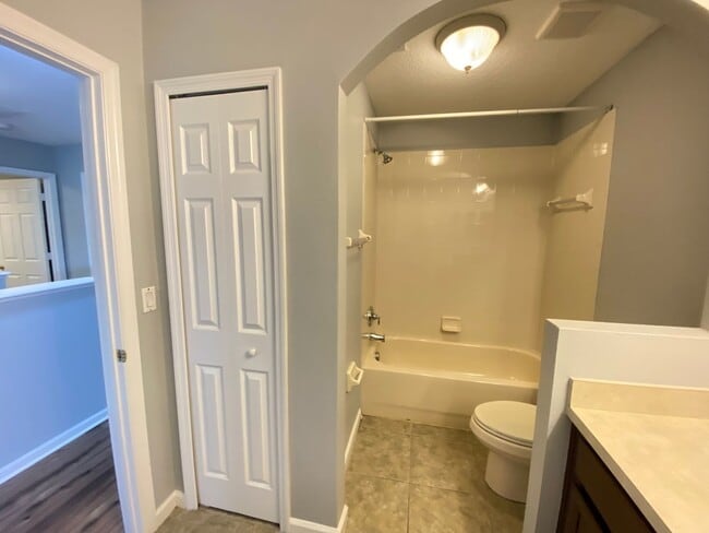 Building Photo - 5 bed / 2.5 bath Lake Nona Townhome!
