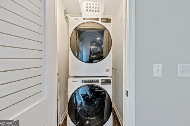 Building Photo - 3590 Ponderosa Ln