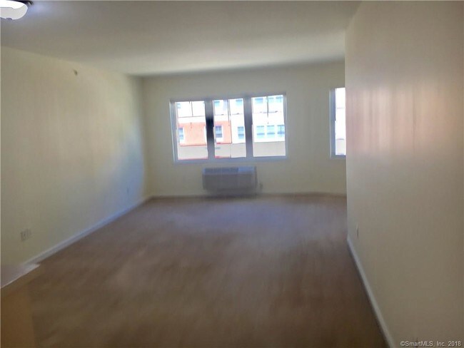 Building Photo - 70 Hillside Ave