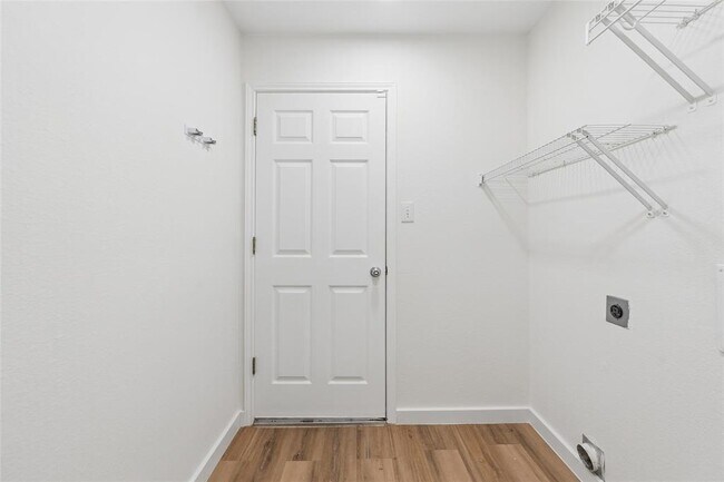 Building Photo - 1506 Cosmos Way