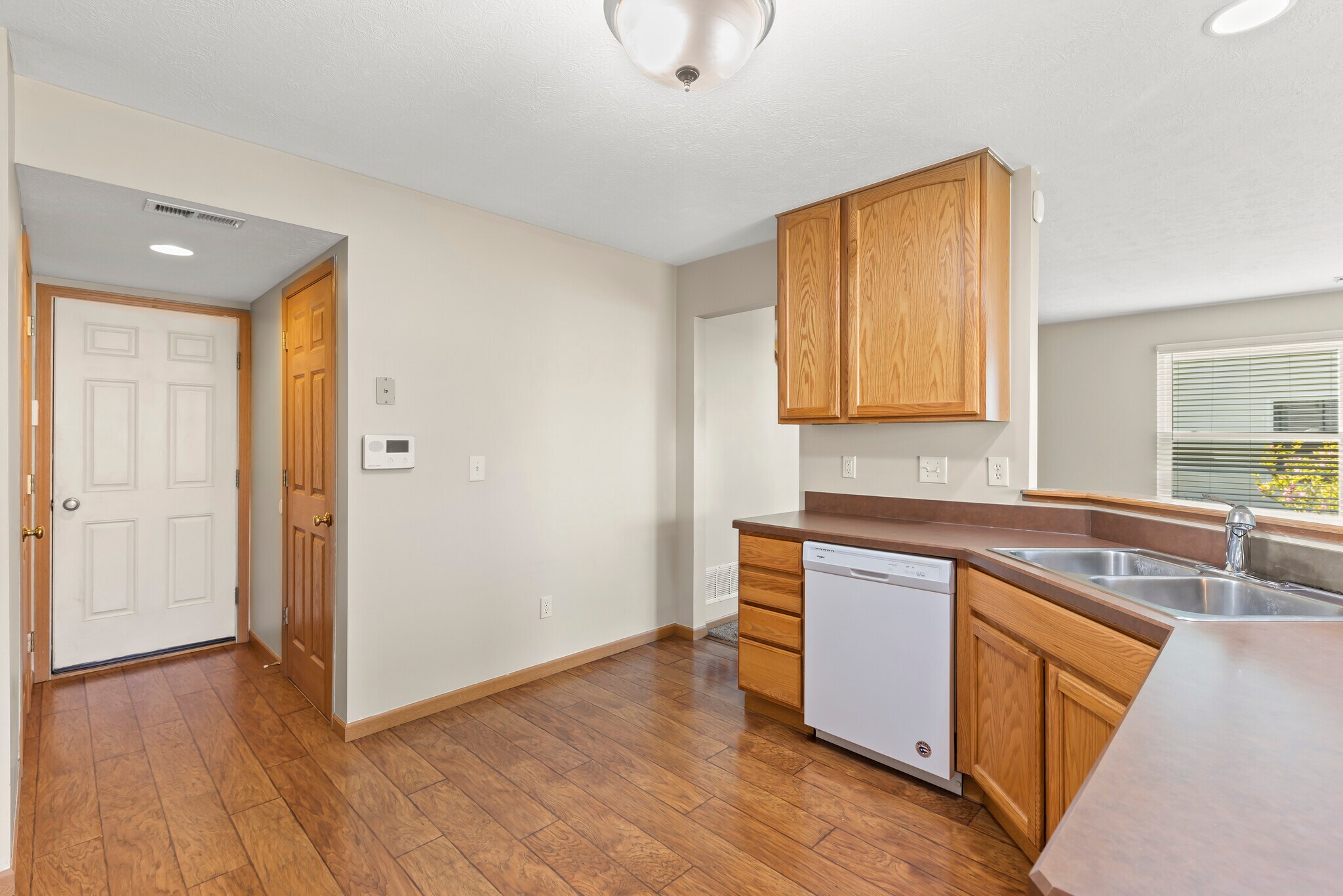 Building Photo - 5762 Annmary Rd