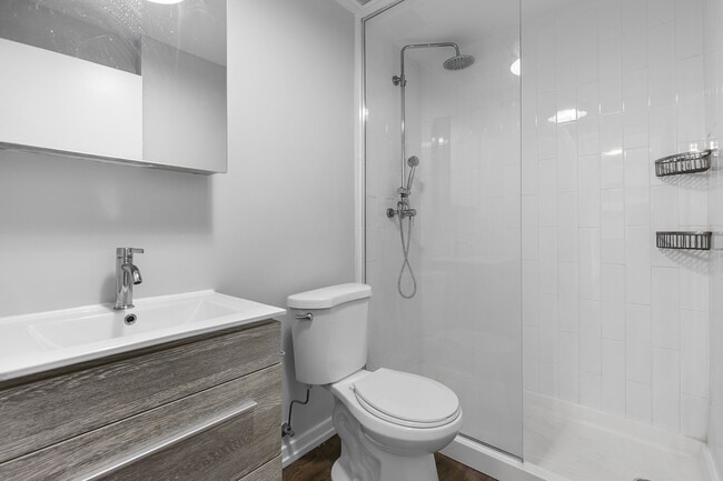 Building Photo - 5718 N Winthrop Ave