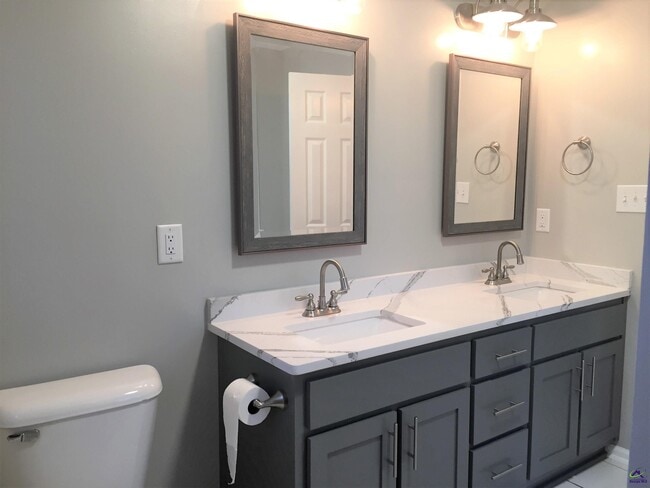 Building Photo - 542 Loblolly Ln