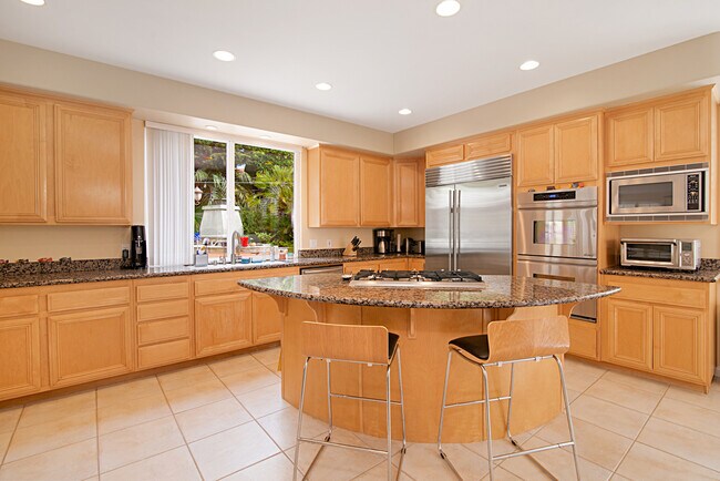 Building Photo - 14061 Mercado Dr