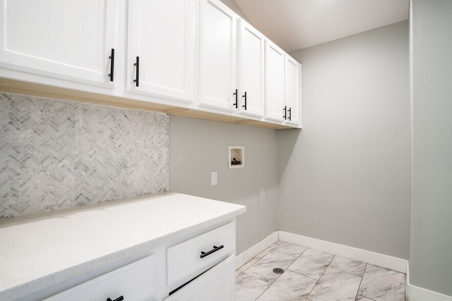 Laundry #1 - 694 S Slate Canyon Dr