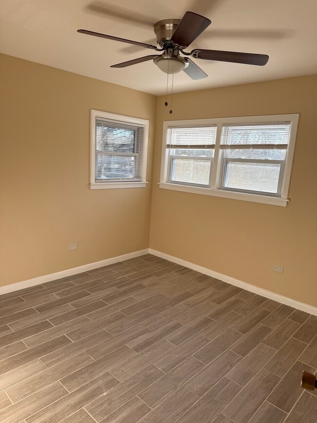 Building Photo - 511 Summit Ave