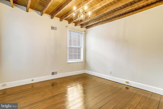 Building Photo - 1427 Powhatan St