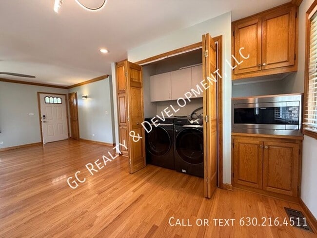 Building Photo - 381 W Millers Rd