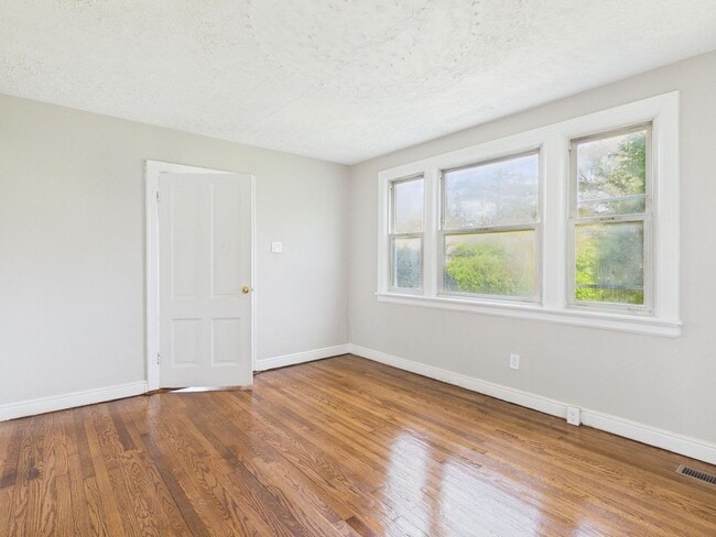 Building Photo - 3600 Pilots Ln