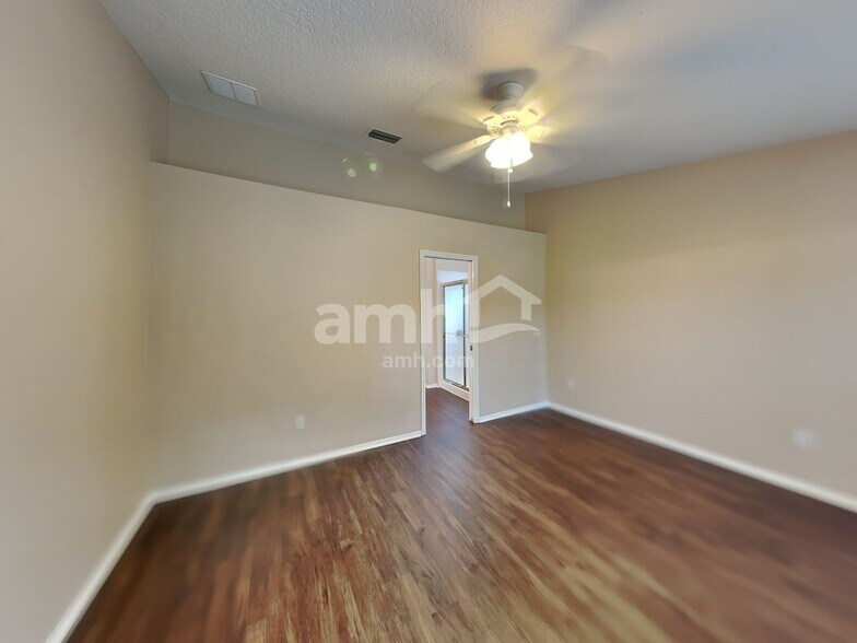 Building Photo - 10524 Walker Vista Dr