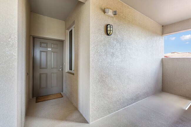 Building Photo - ** HERITAGE BAY ** 2 BED / 2 BATH - CONDO - GOLF MEMBERSHIP - ANNUAL OR SHORT TERM RENTAL