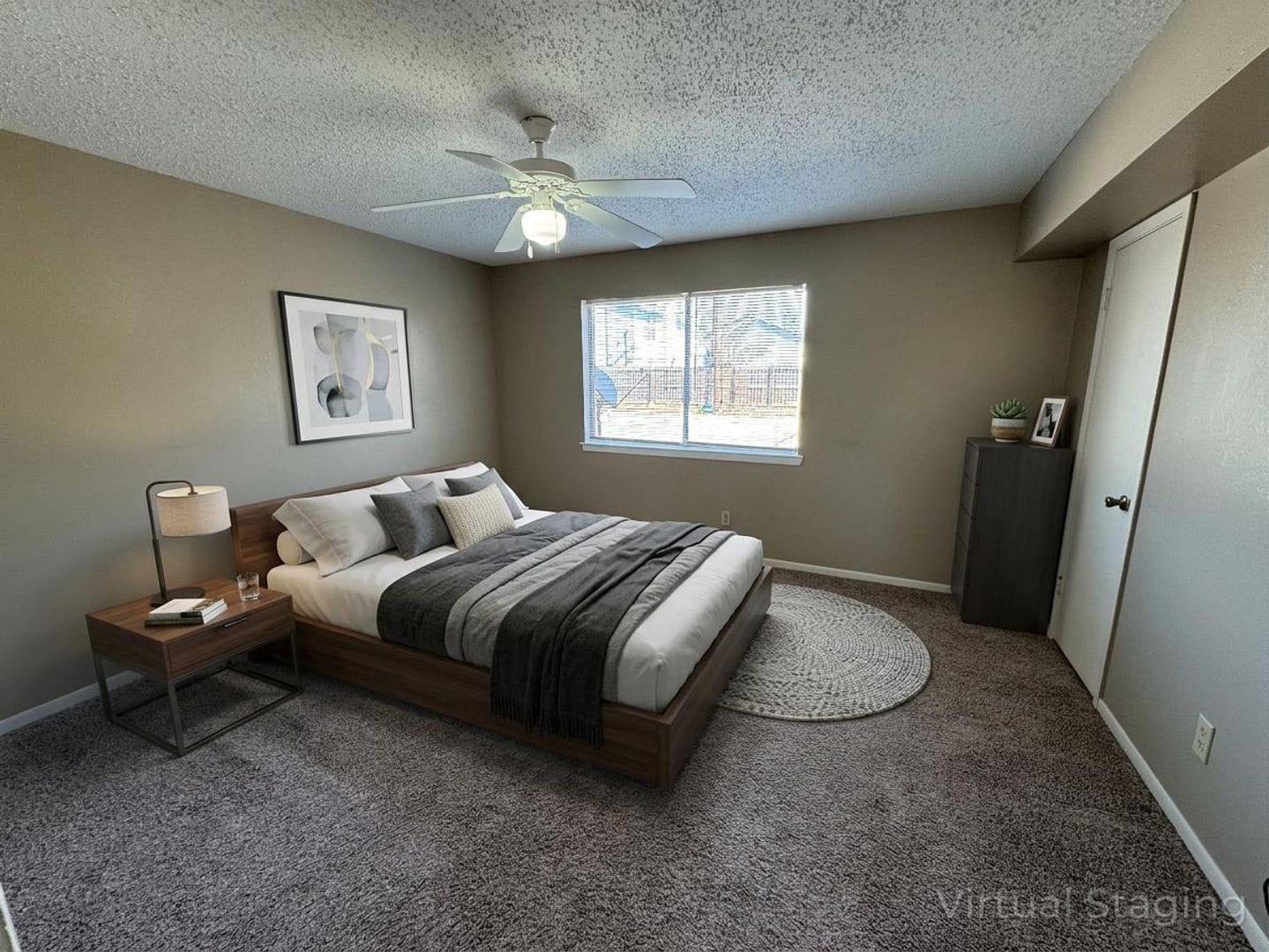 Building Photo - 2202 Hunt Dr