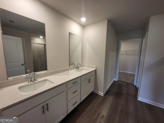 Building Photo - 250 Sope Crk Cir