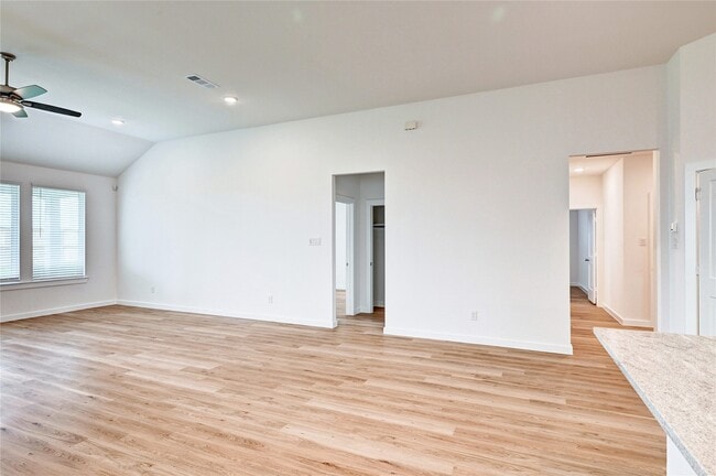 Building Photo - 8403 Oceanmist Cv Dr