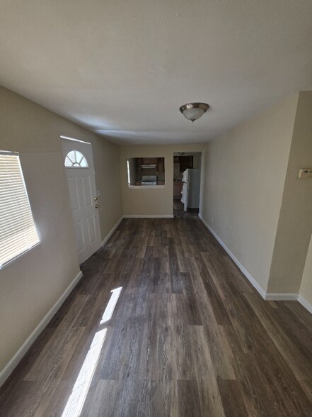 Building Photo - 231 Nadine St