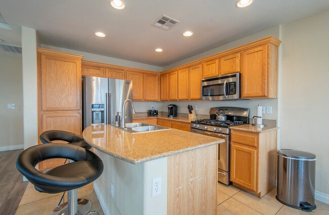 Building Photo - 3046 Majella Ave