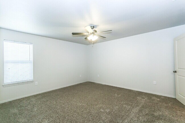 Building Photo - 6903 67th St