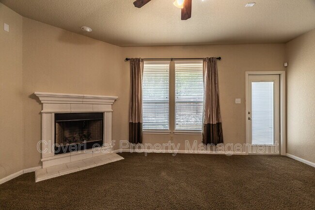 Building Photo - 5420 Nutmeg Tr