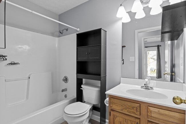 Building Photo - 881 Revere Run Dr