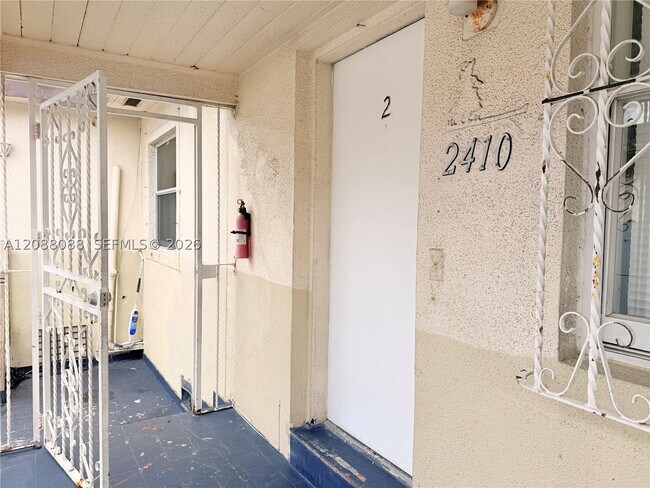 Building Photo - 2410 NW 34th St