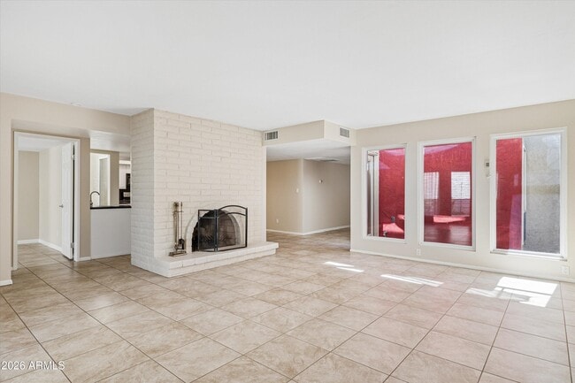 Building Photo - 5208 N 78th Way
