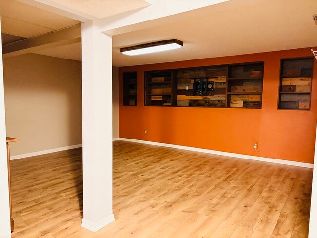 Building Photo - 13260 SW Village Glenn Dr