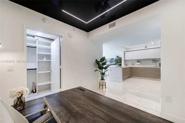 Building Photo - 300 Sunny Isles Blvd