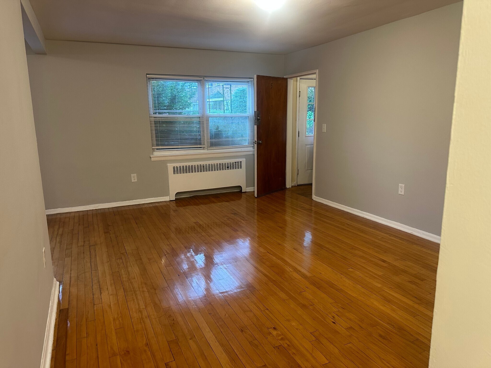Building Photo - 47-61 Bross Pl