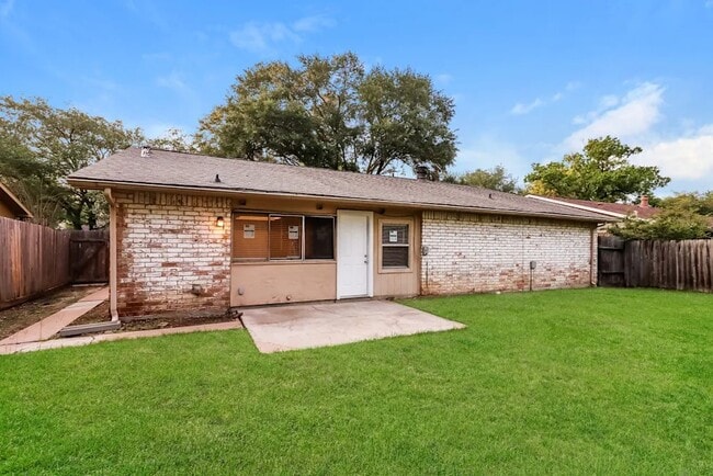Building Photo - 3407 Coltwood Dr