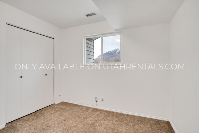 Building Photo - 1639 Woodland Dr