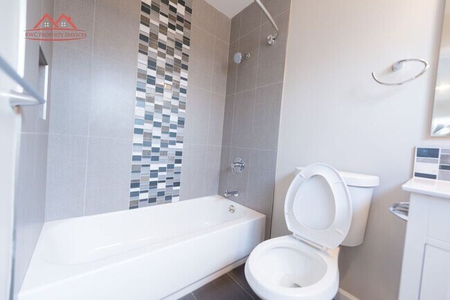 Building Photo - 1823 El Parque Ct