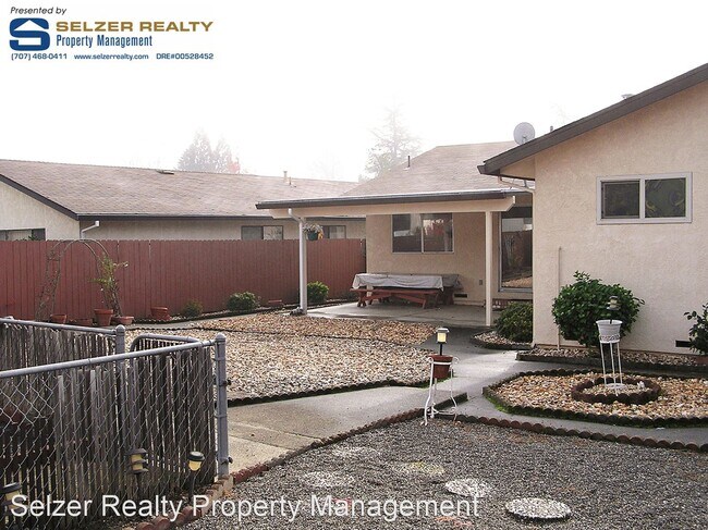Building Photo - 3 br, 2 bath House - 1531 Gamay Pl.