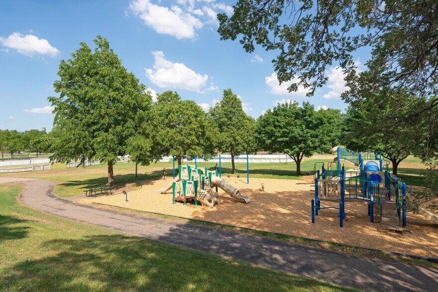 Building Photo - 3744 Perry Ave N