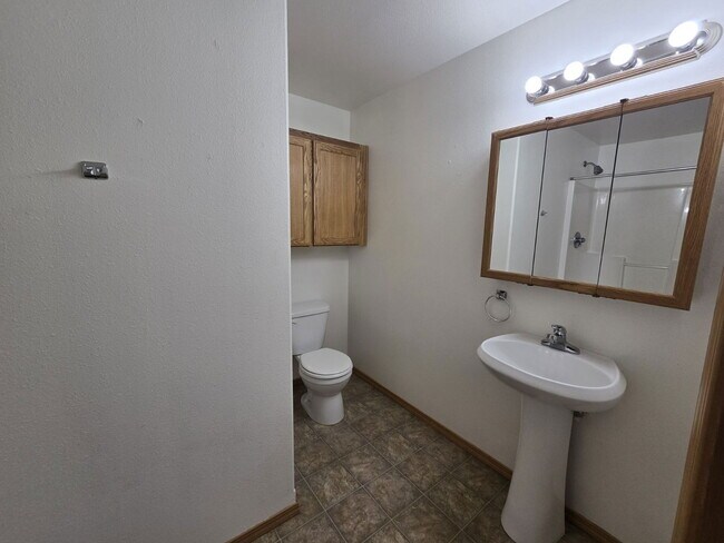 Building Photo - 324 Maylea Pl