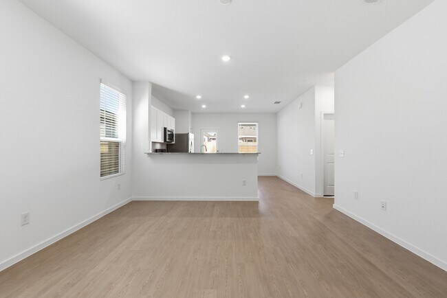 Building Photo - 26391 Cedar Sedge Dr