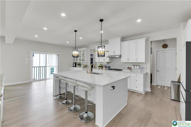 Building Photo - 8548 Lafayette Ln