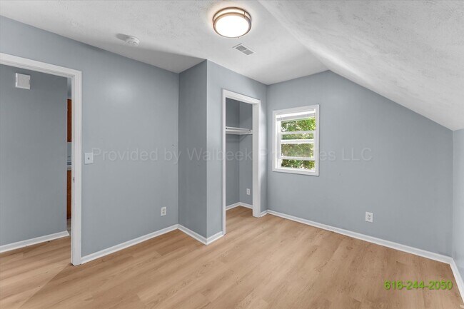 Building Photo - 2142 Palace Ave SW