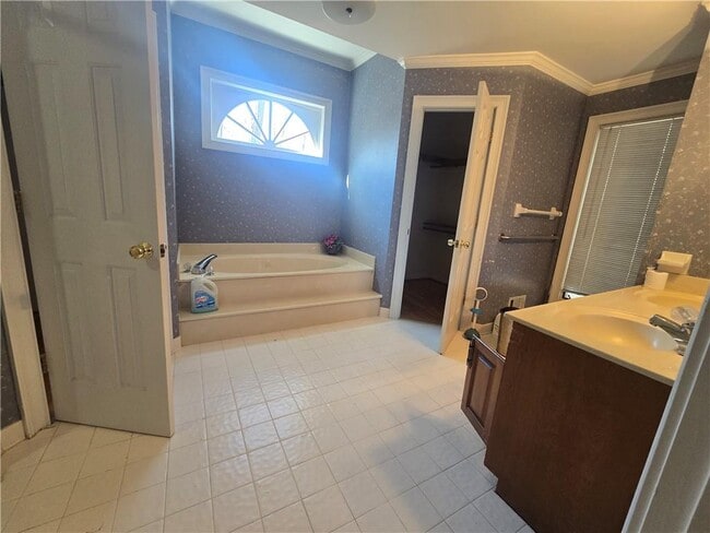 Building Photo - 2386 Muirfield Way