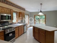 Building Photo - 4800 Sq. Ft. 5 Bedroom 4.5 Bath Home in Woodbury